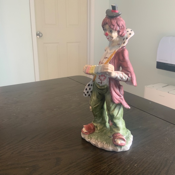 Hobo accordion playing Clown made by Emmet Kelly Jr , size 10” - Picture 3 of 4
